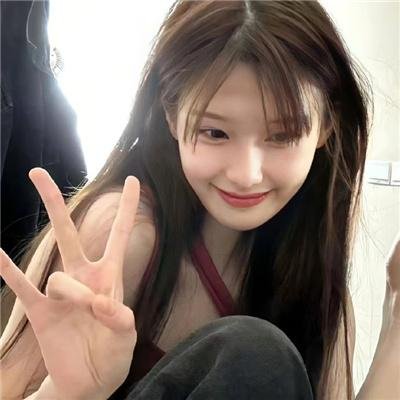 女扮男装被四大校草团宠